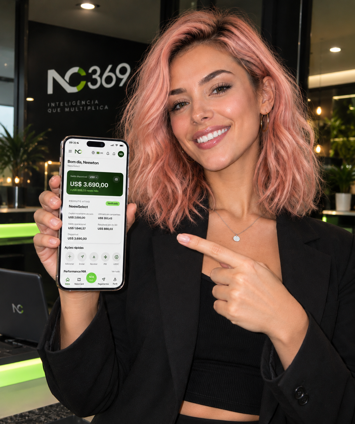 A NIA a apresentar a conta NC369 num telemóvel